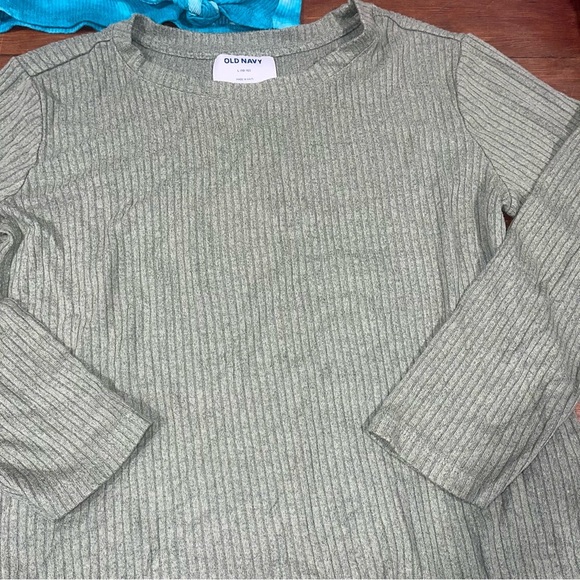 Colorful back to school Clothing Bundle 10/12 - Picture 6 of 11